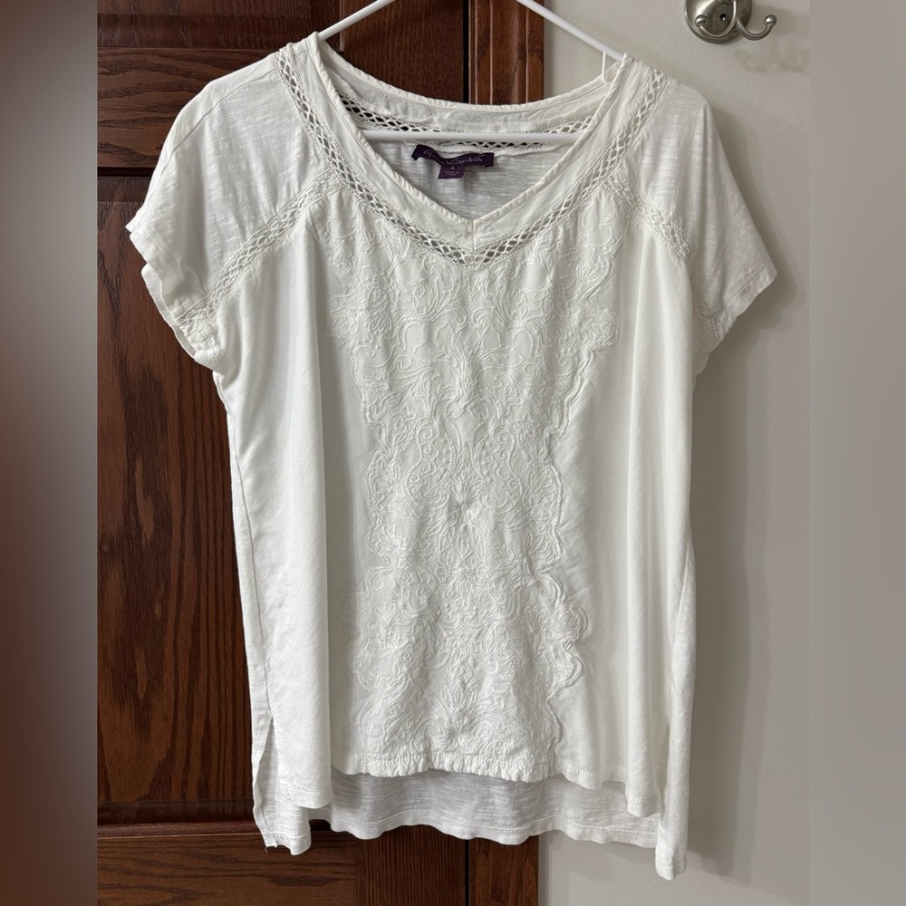 Women’s small Gloria Vanderbilt White Short Sleeve Blouse